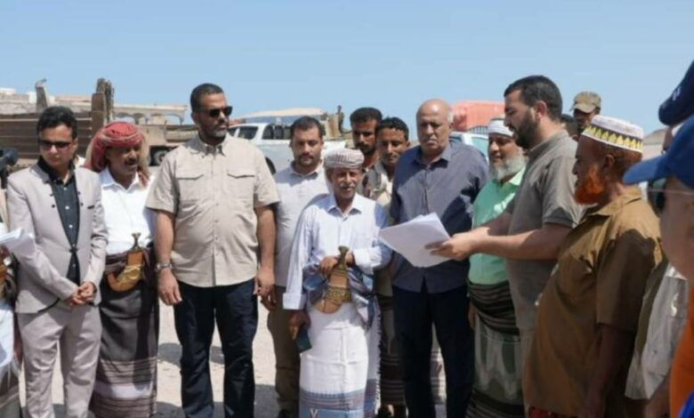الخلية الإنسانية للمقاومة الوطنية تسلم مشروع مياه المندب للمقاولين لبدء التنفيذ